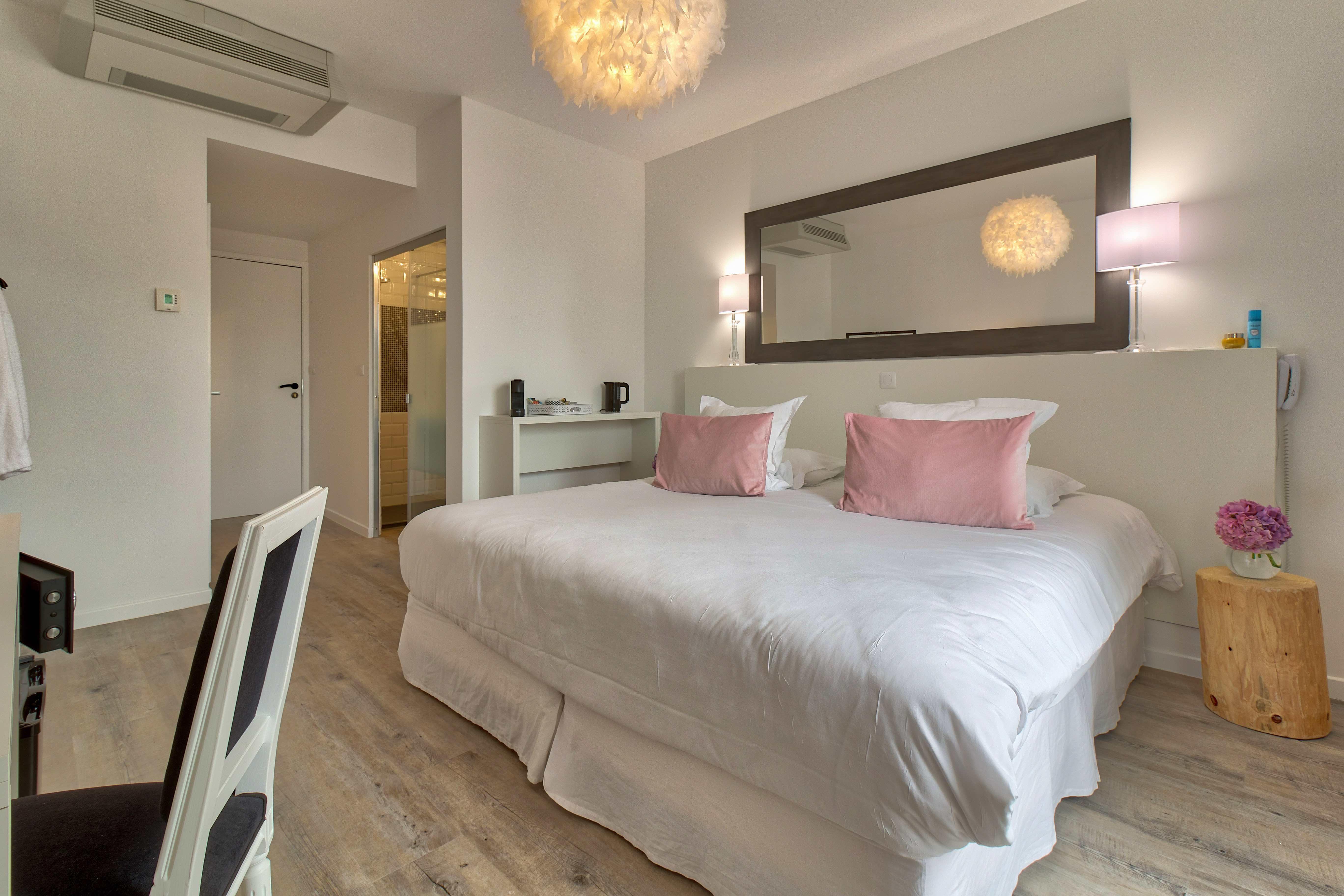 Belfry & Spa By Ligne St Barth Lourdes Eksteriør billede A room at the hotel