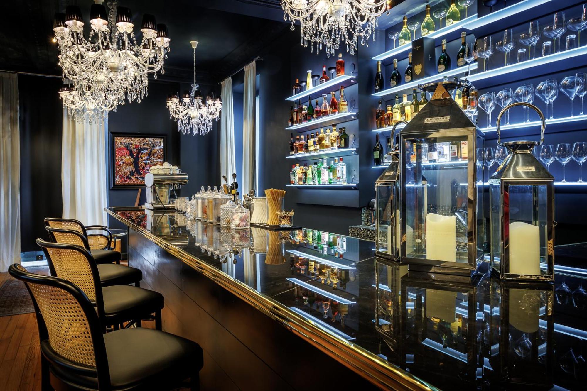 Belfry & Spa By Ligne St Barth Lourdes Eksteriør billede The bar at the 21 Club
