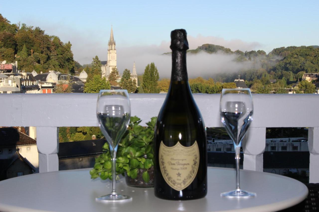 Belfry & Spa By Ligne St Barth Lourdes Eksteriør billede Dom Pérignon